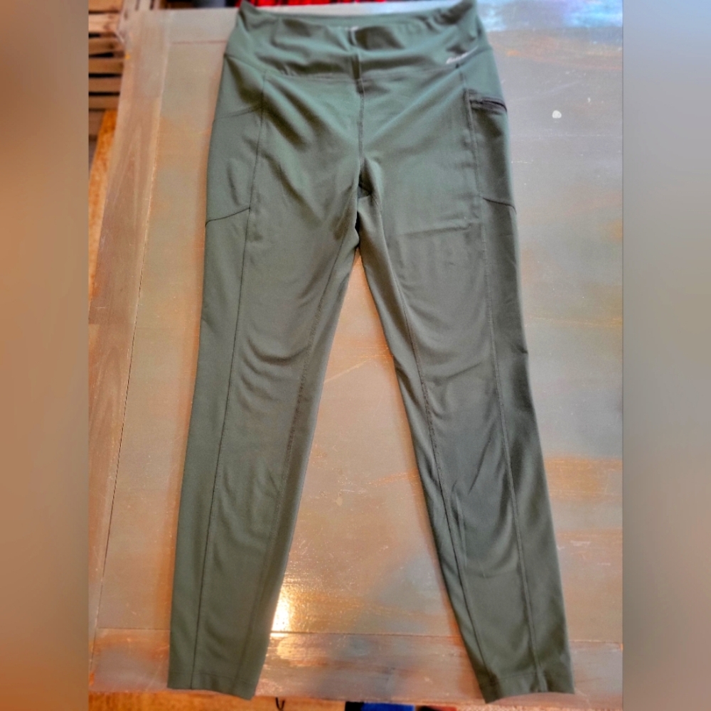 Eddie bauer green stretch yoga pant